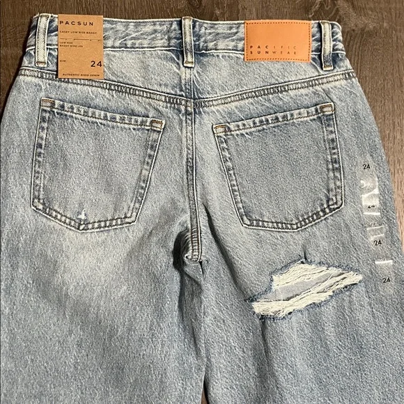 Pacsun Casey Low Rise Baggy Jeans Butt Slit Light Indigo Size 24 - Picture 6 of 9